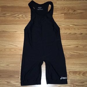 Asics Singlet. Black size M.